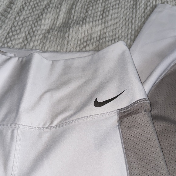 Nike Leggings - Picture 2 of 2
